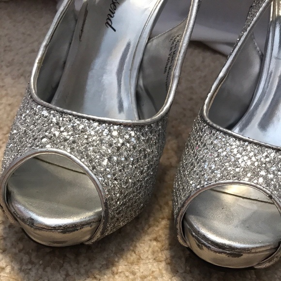 Silver Sparkly Lulu Townsend Heels 👠 - Picture 4 of 8